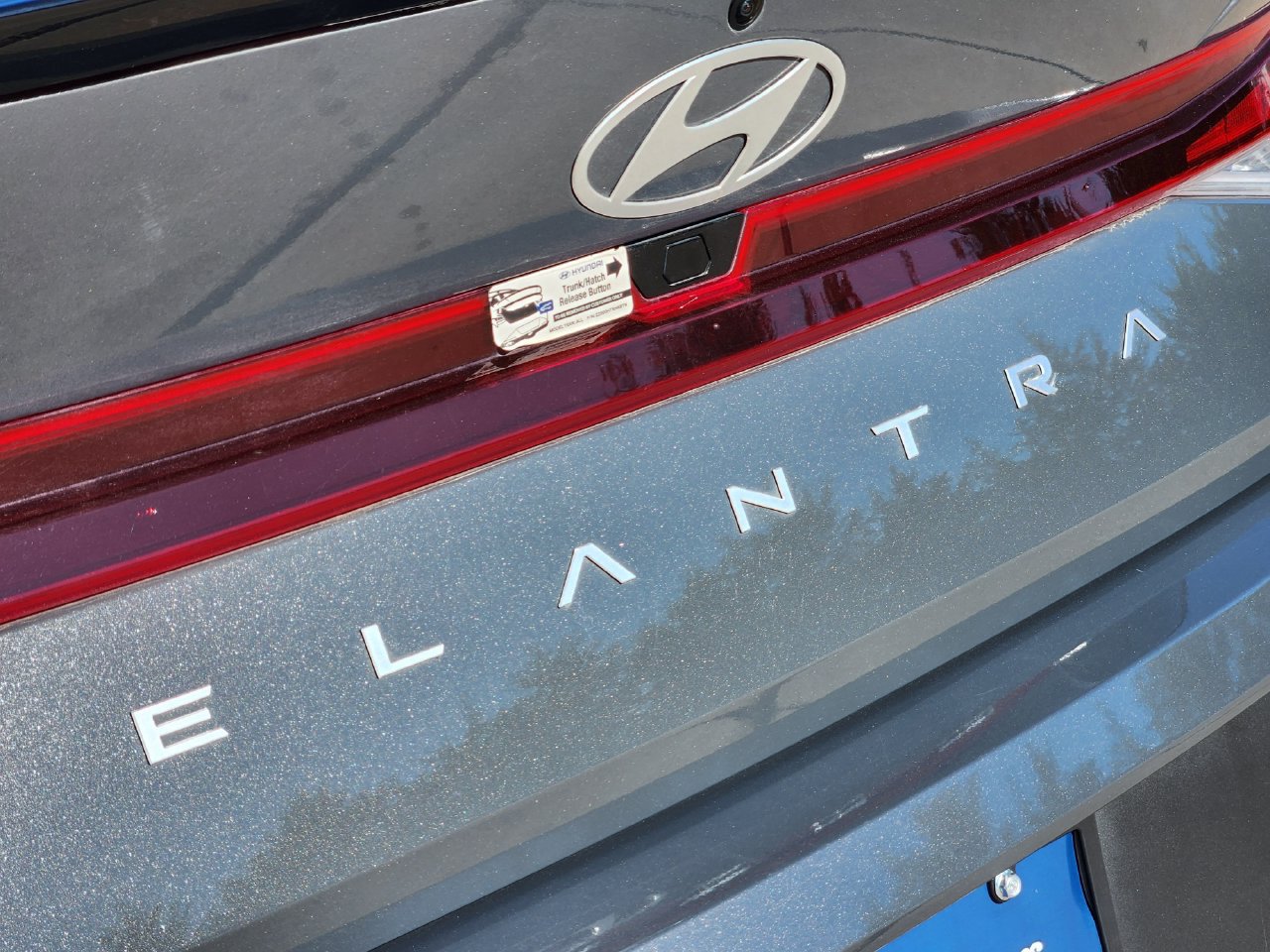 Used 2025 Hyundai Elantra Sport FWD image 8