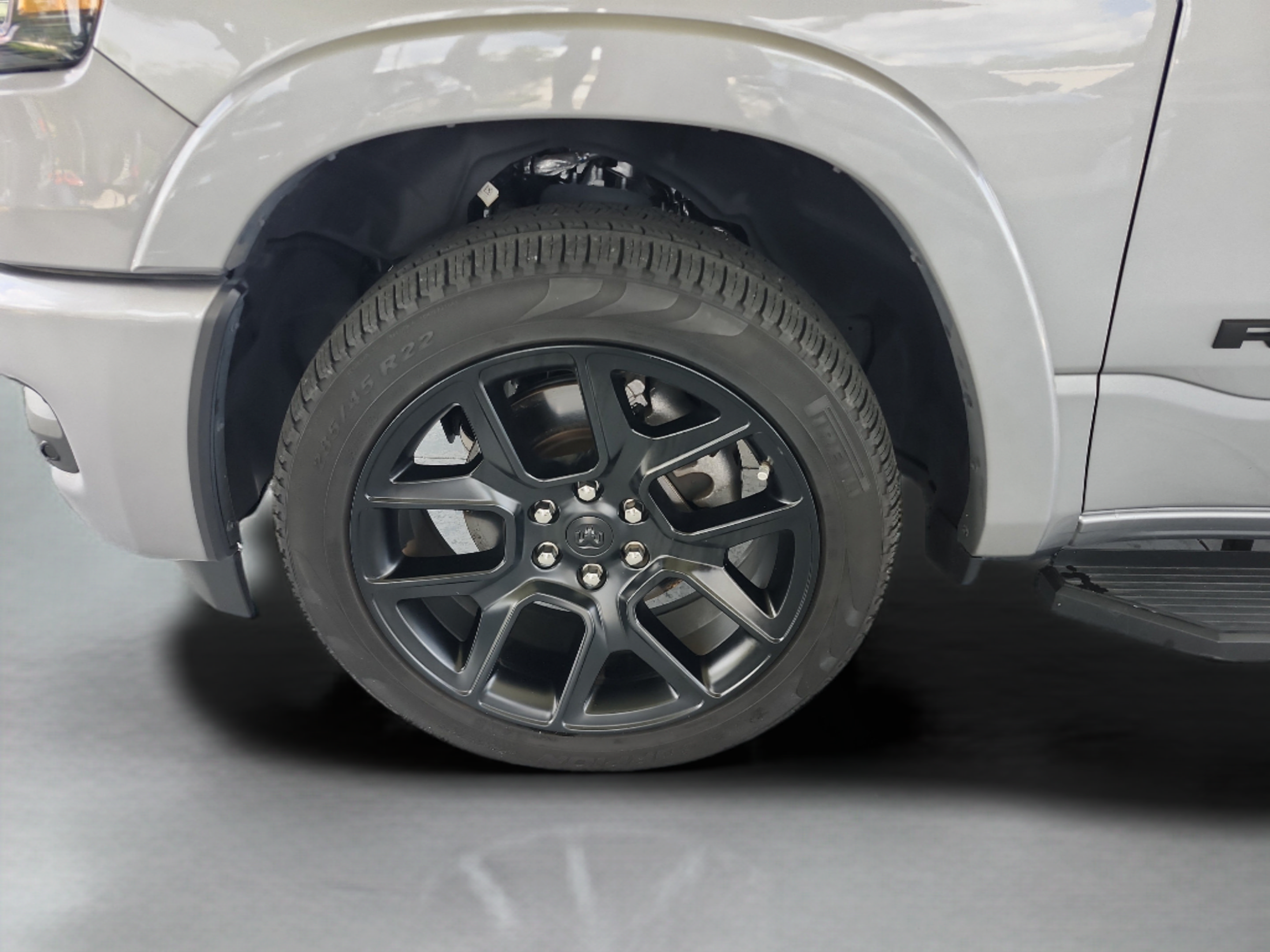 Used 2025 RAM 1500 Laramie w/ Night Edition AWD/4WD image 9