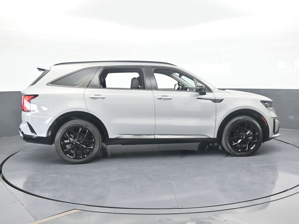 Used 2023 Kia Sorento SX image 7