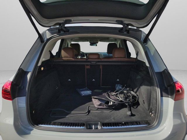 Used 2025 Mercedes-Benz GLE 450e 4MATIC w/ Winter Package image 9