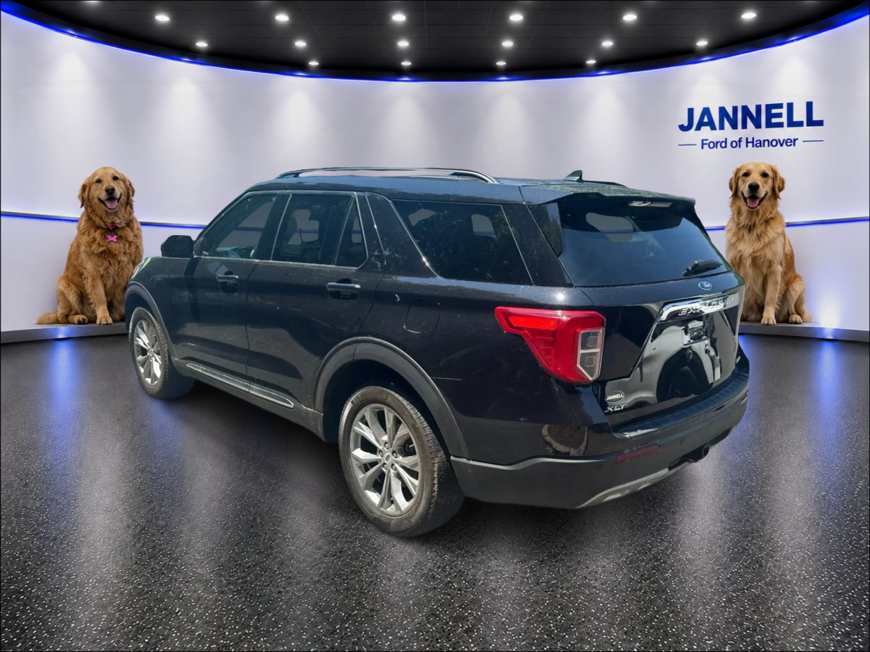 Used 2023 Ford Explorer XLT w/ Equipment Group 202A AWD/4WD image 8