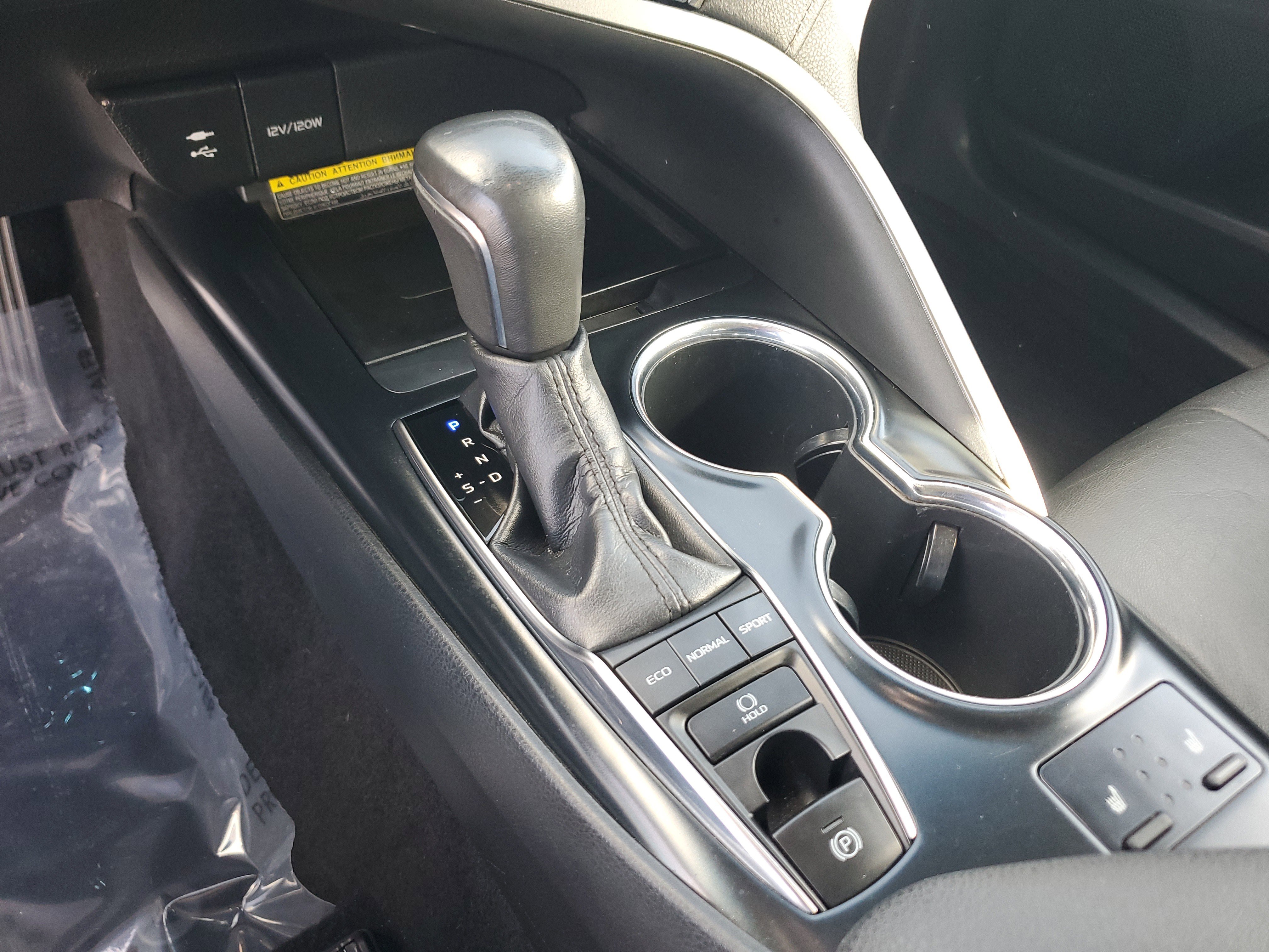 Used 2019 Toyota Camry XSE image 24