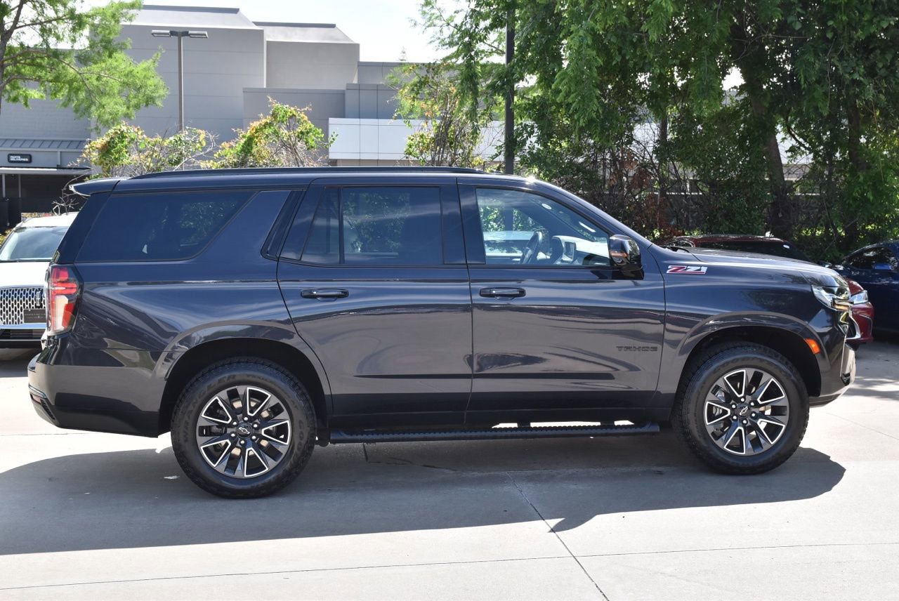 Used 2022 Chevrolet Tahoe Z71 w/ Luxury Package AWD/4WD image 6