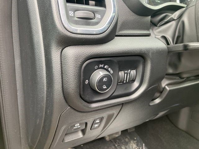 Used 2025 RAM 1500 Laramie w/ Sport Appearance Package AWD/4WD image 7