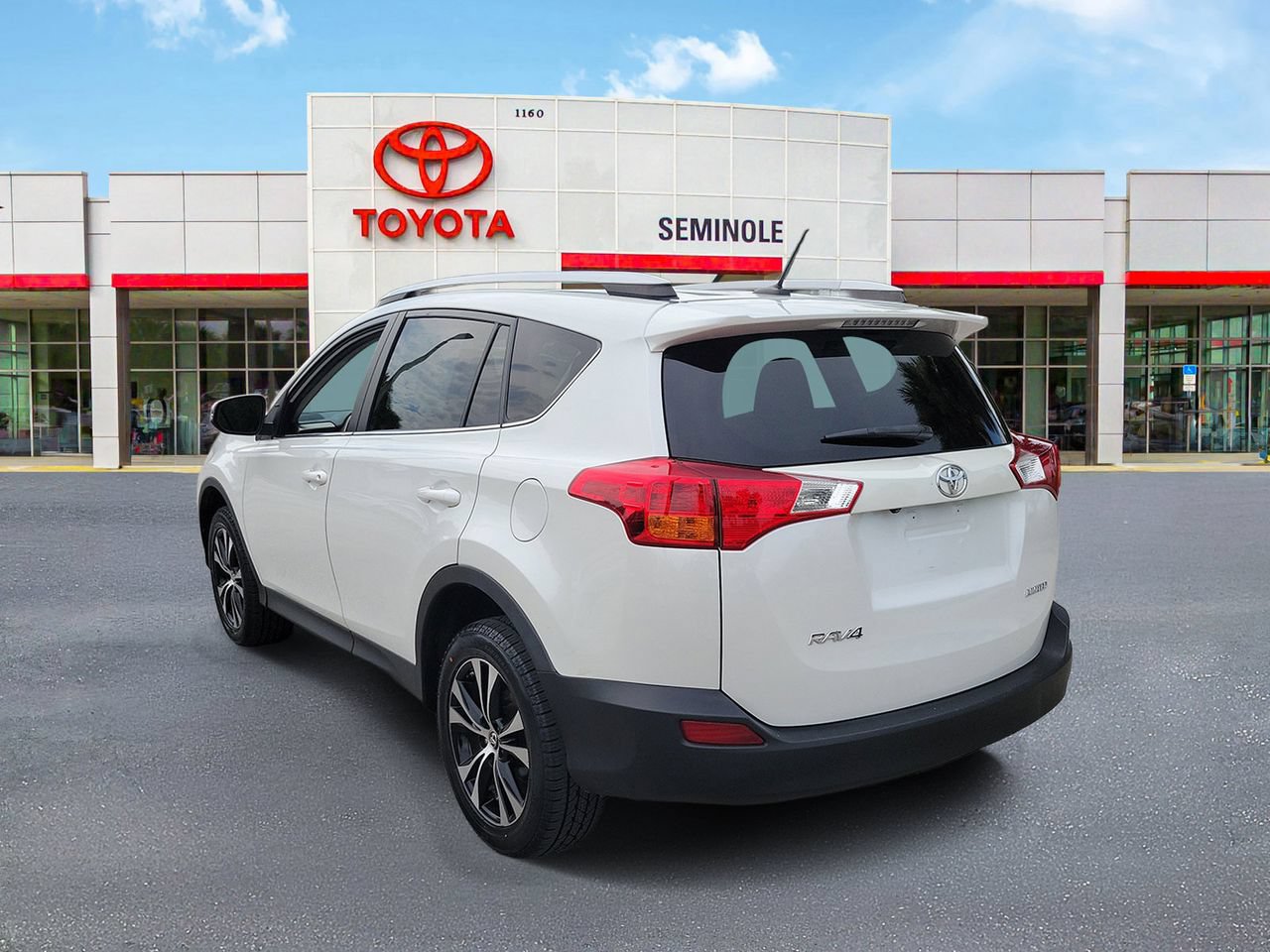 Used 2015 Toyota RAV4 Limited FWD image 4