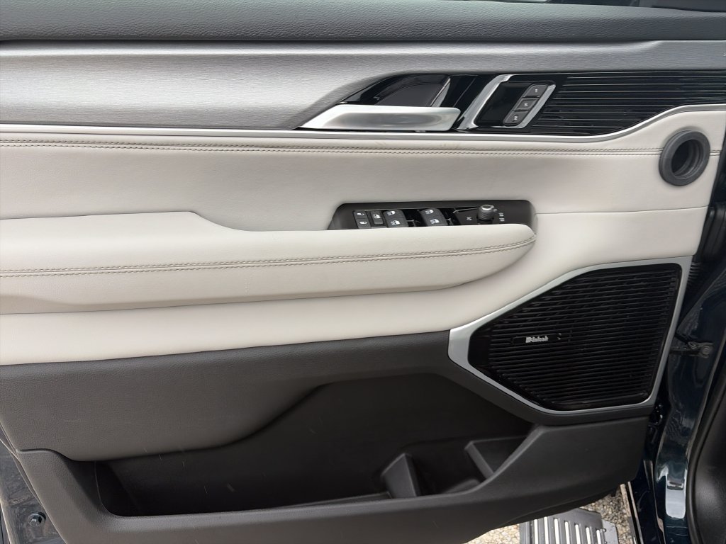 New 2026 Jeep Grand Wagoneer Limited AWD/4WD image 17