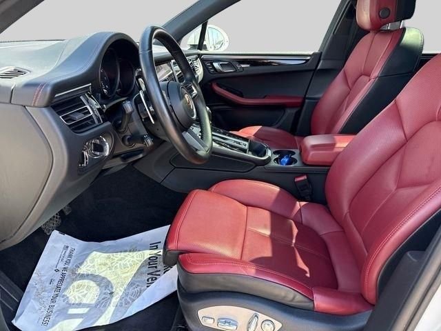 Used 2023 Porsche Macan Turbo AWD/4WD image 6