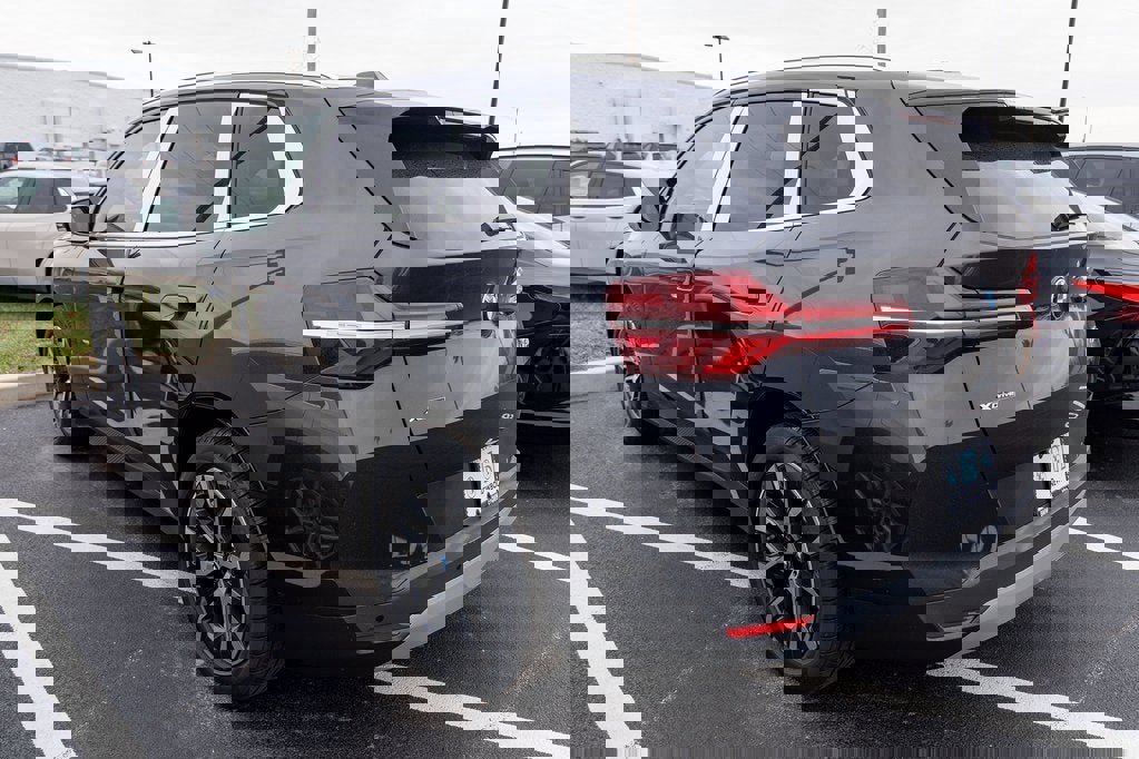 New 2026 BMW X3 xDrive30 w/ Premium Package image 2