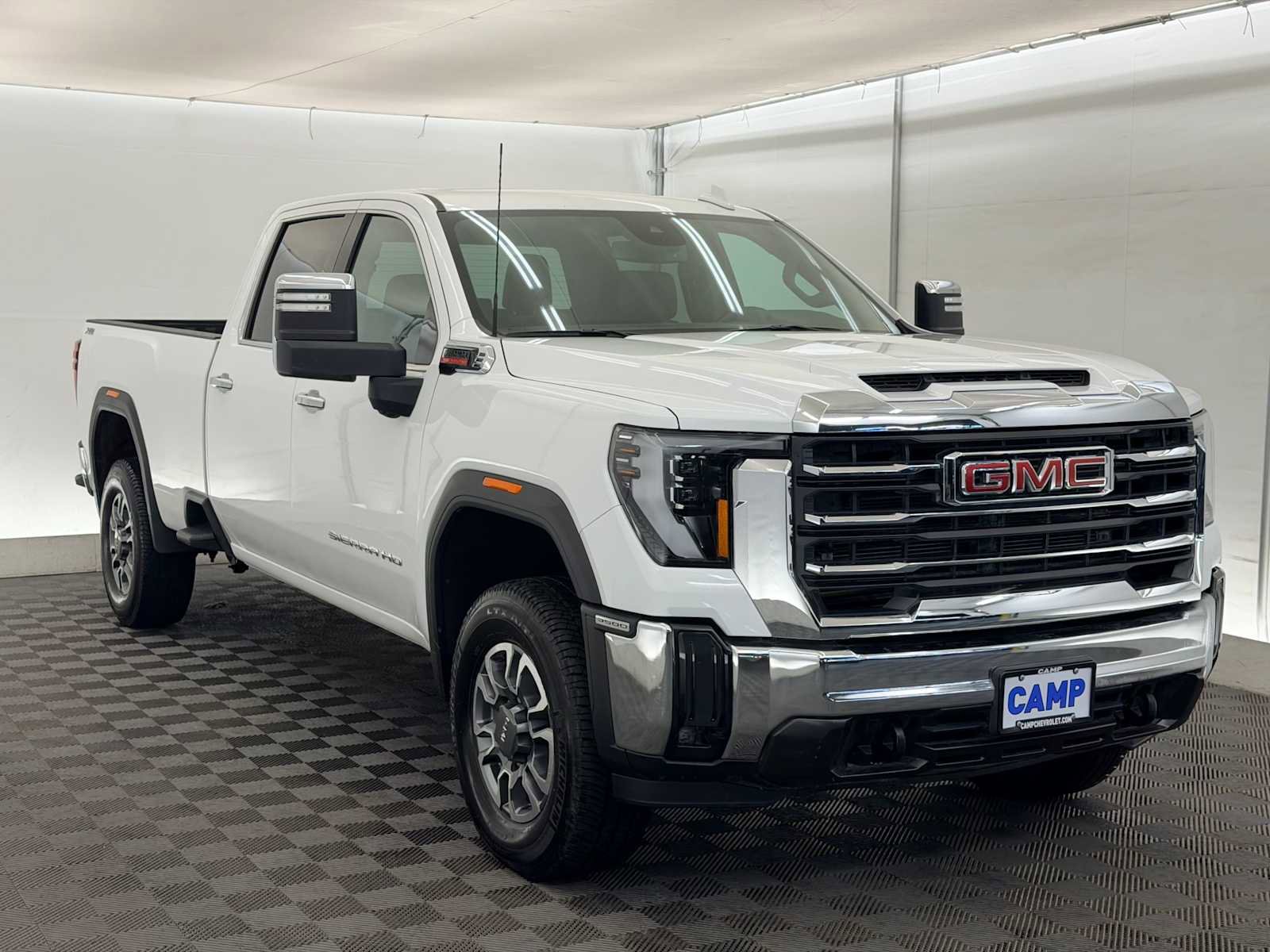 Used 2025 GMC Sierra 3500 SLT w/ X31 Off-Road Package image 8
