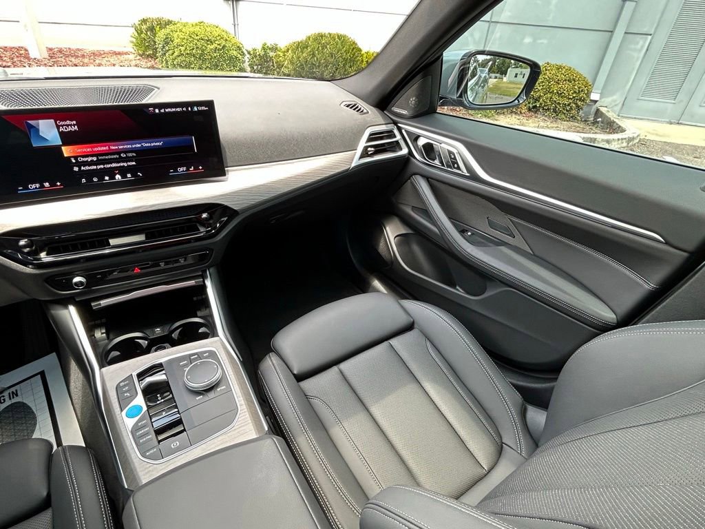 Used 2025 BMW i4 eDrive40 w/ Premium Package RWD image 11