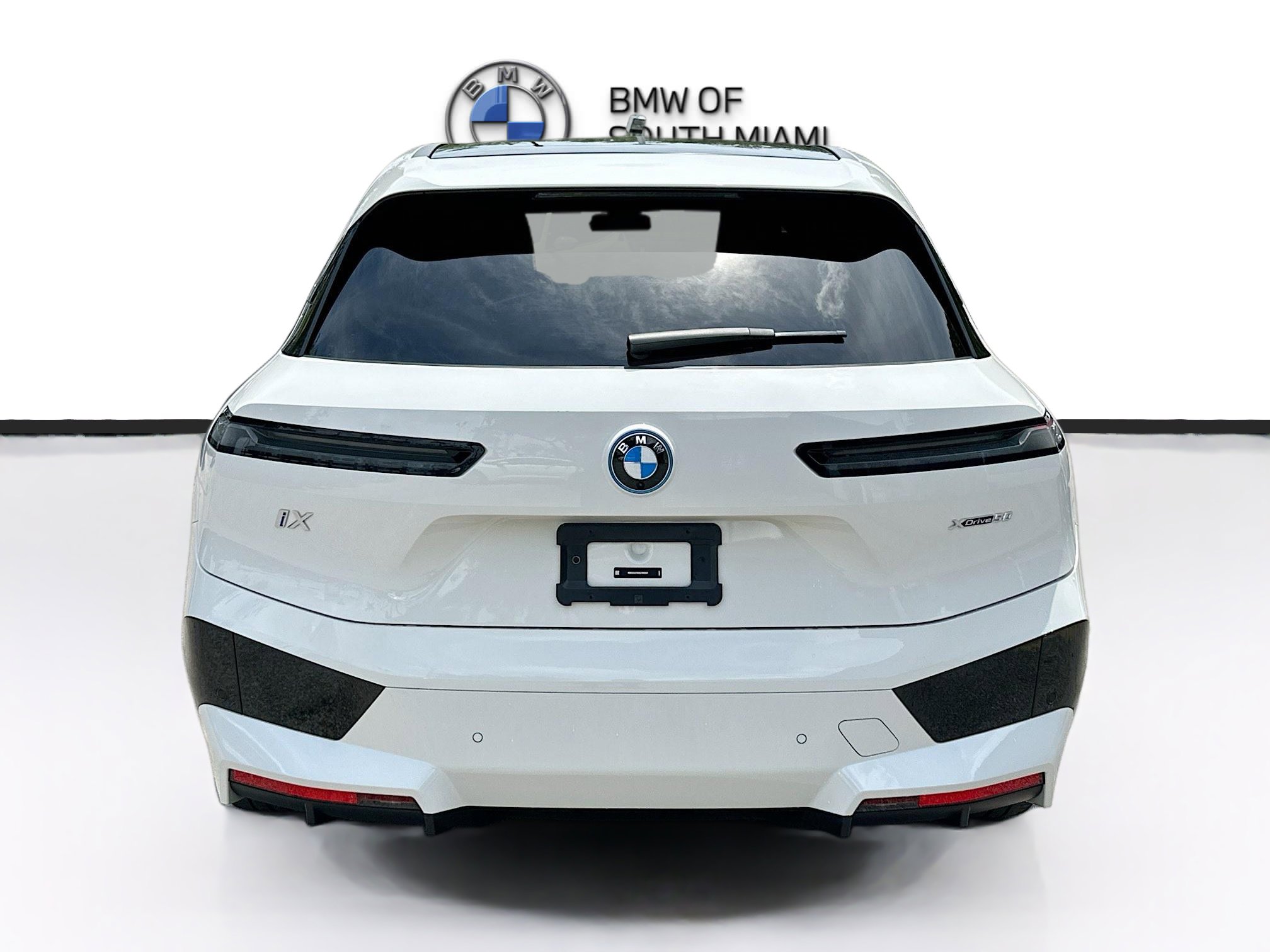 Certified 2025 BMW iX xDrive50 AWD/4WD image 6