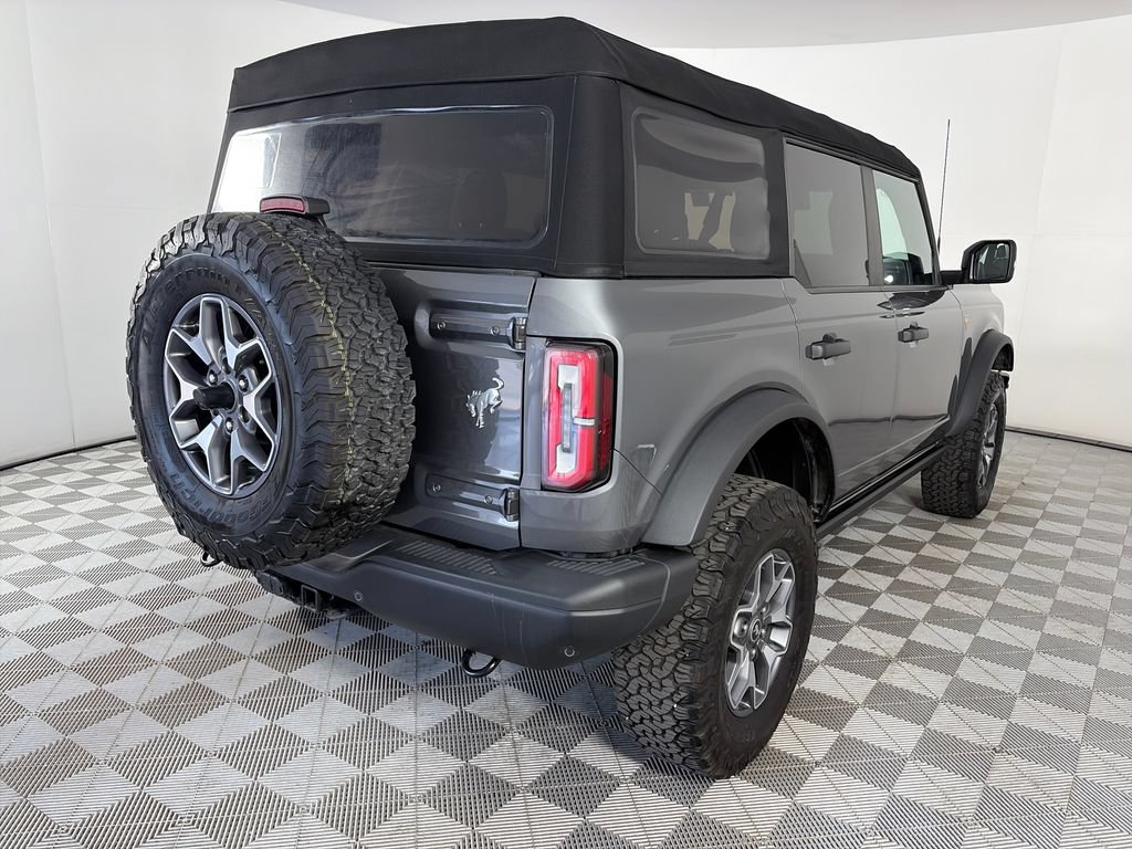 Certified 2024 Ford Bronco Badlands AWD/4WD image 7