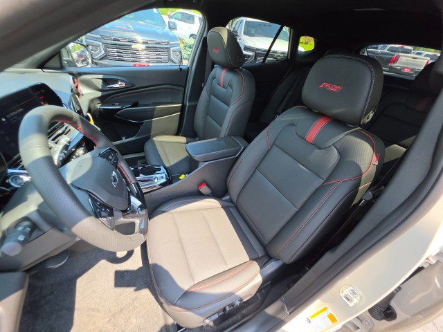 New 2026 Chevrolet Trax RS w/ Sunroof Package FWD image 27