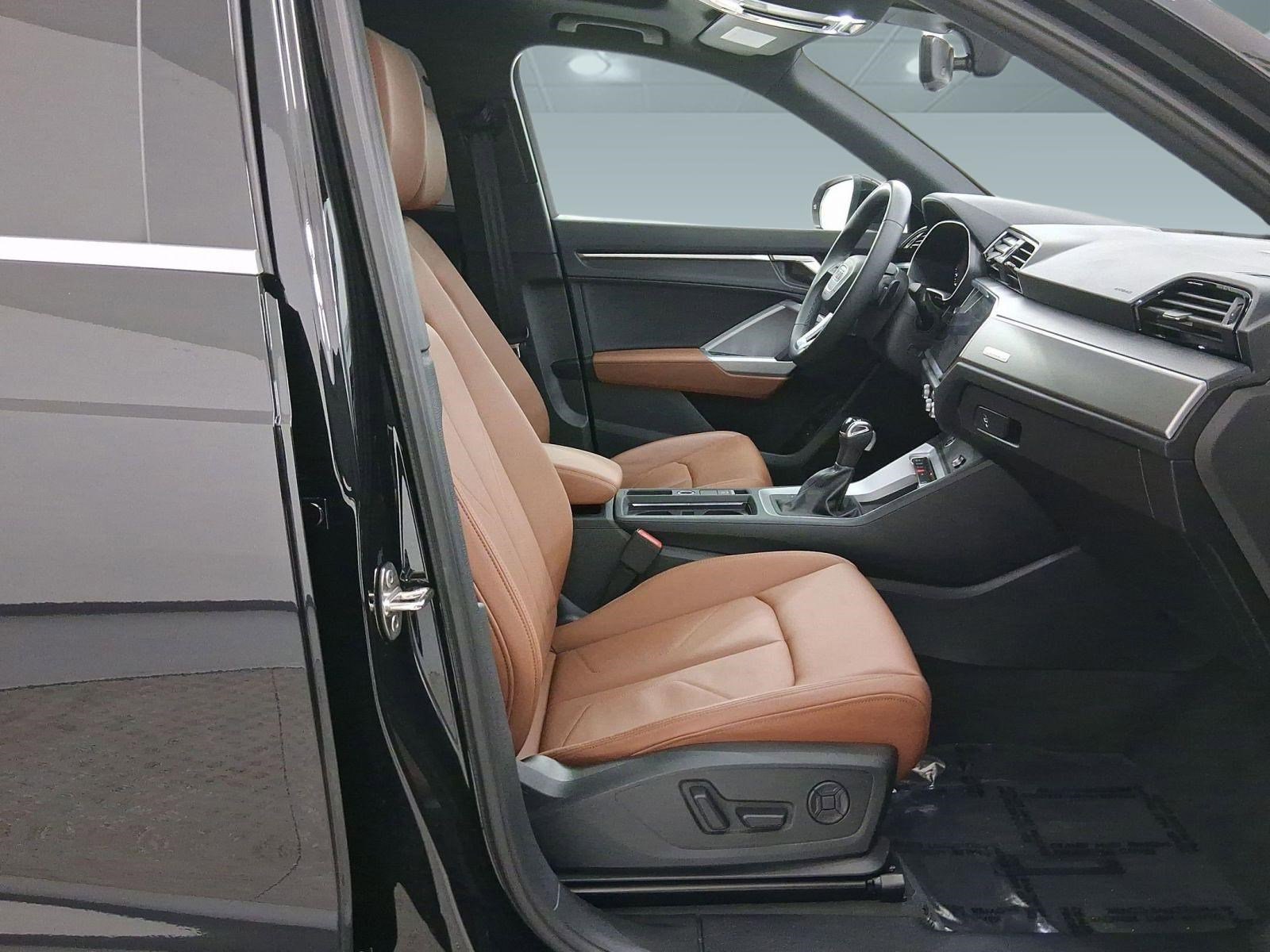 Used 2025 Audi Q3 2.0T Premium w/ Convenience Package image 31