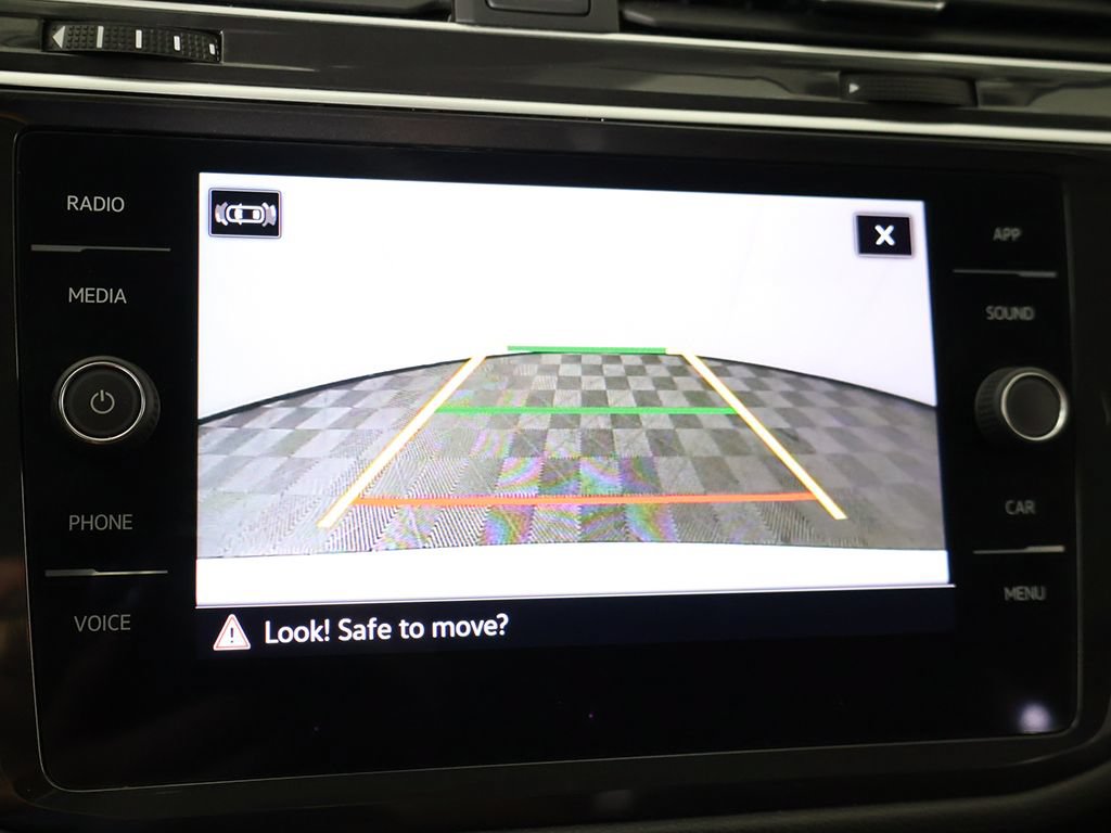 Used 2024 Volkswagen Tiguan SE FWD image 51