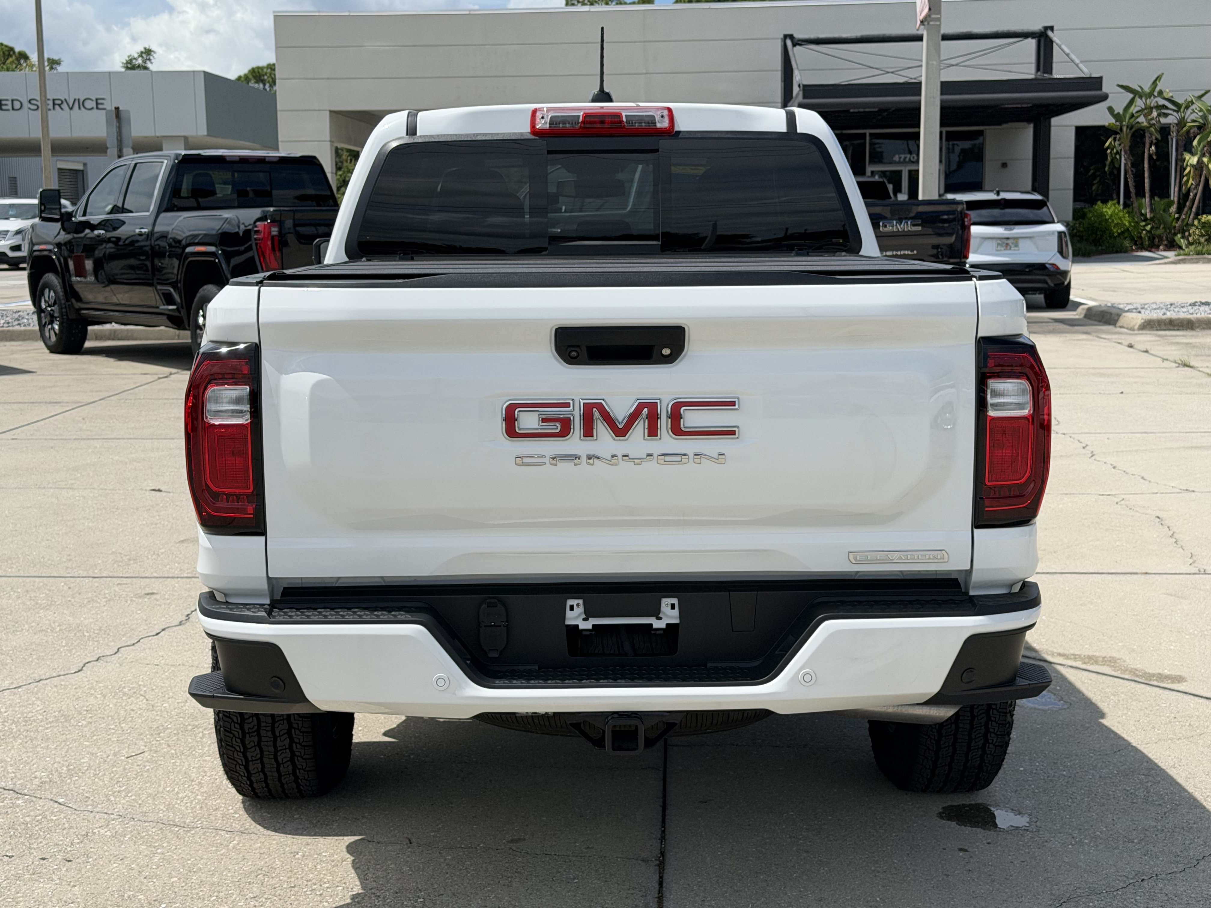 Used 2025 GMC Canyon Elevation w/ Convenience Package RWD image 4