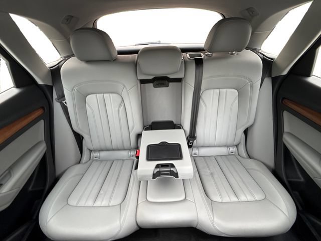Used 2021 Audi Q5 2.0T Premium Plus w/ Premium Plus Package AWD/4WD image 16