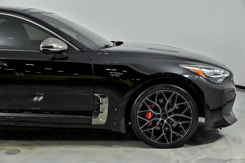 Used 2022 Kia Stinger GT2 AWD/4WD image 15