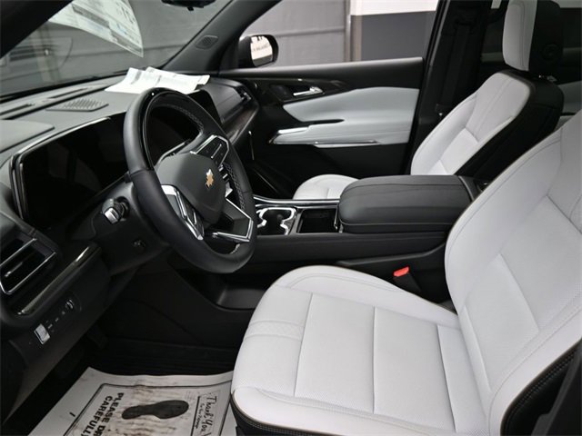 New 2025 Chevrolet Traverse High Country w/ LPO, Floor Liner Package image 8