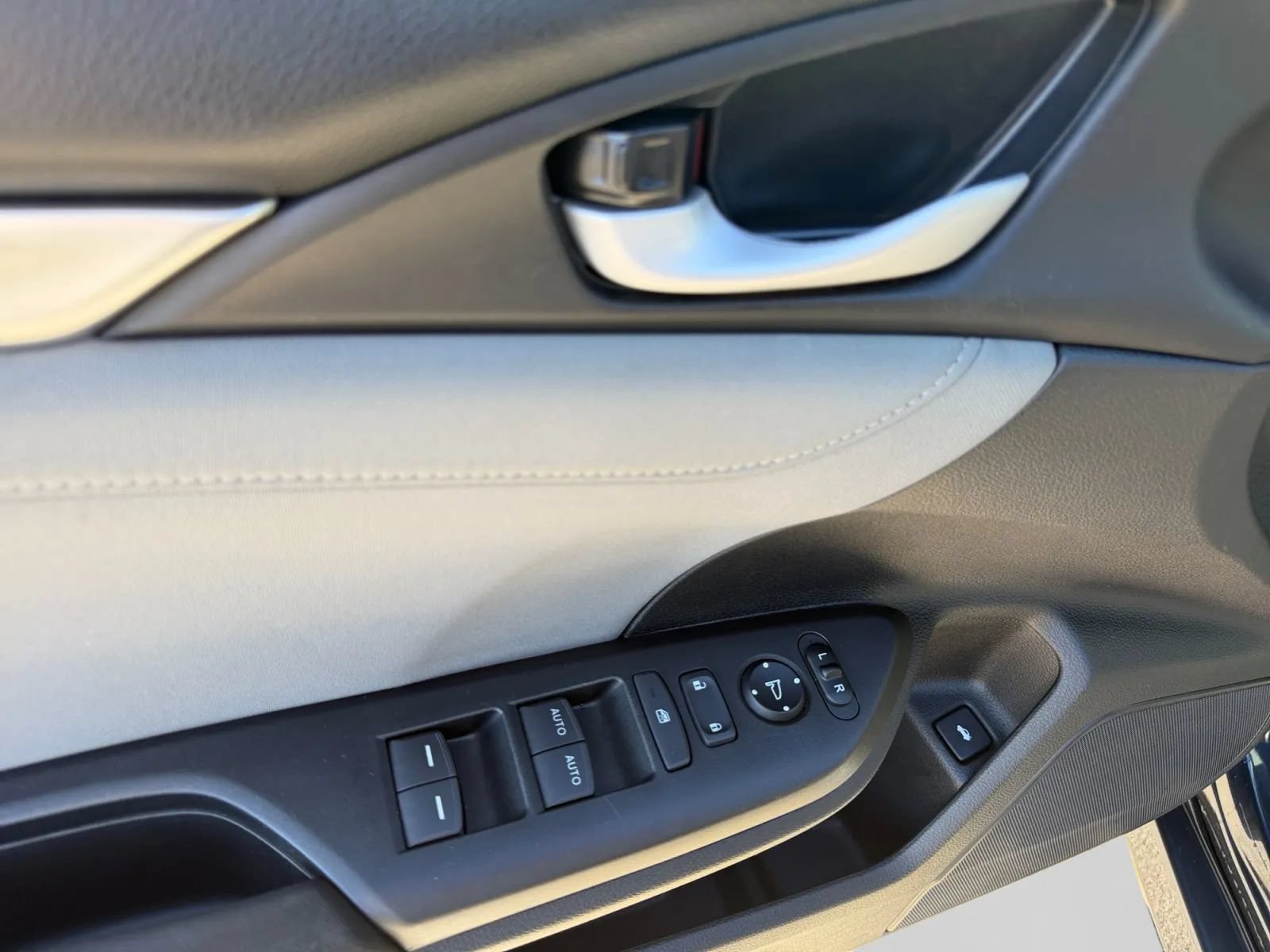 Used 2021 Honda Civic EX image 14