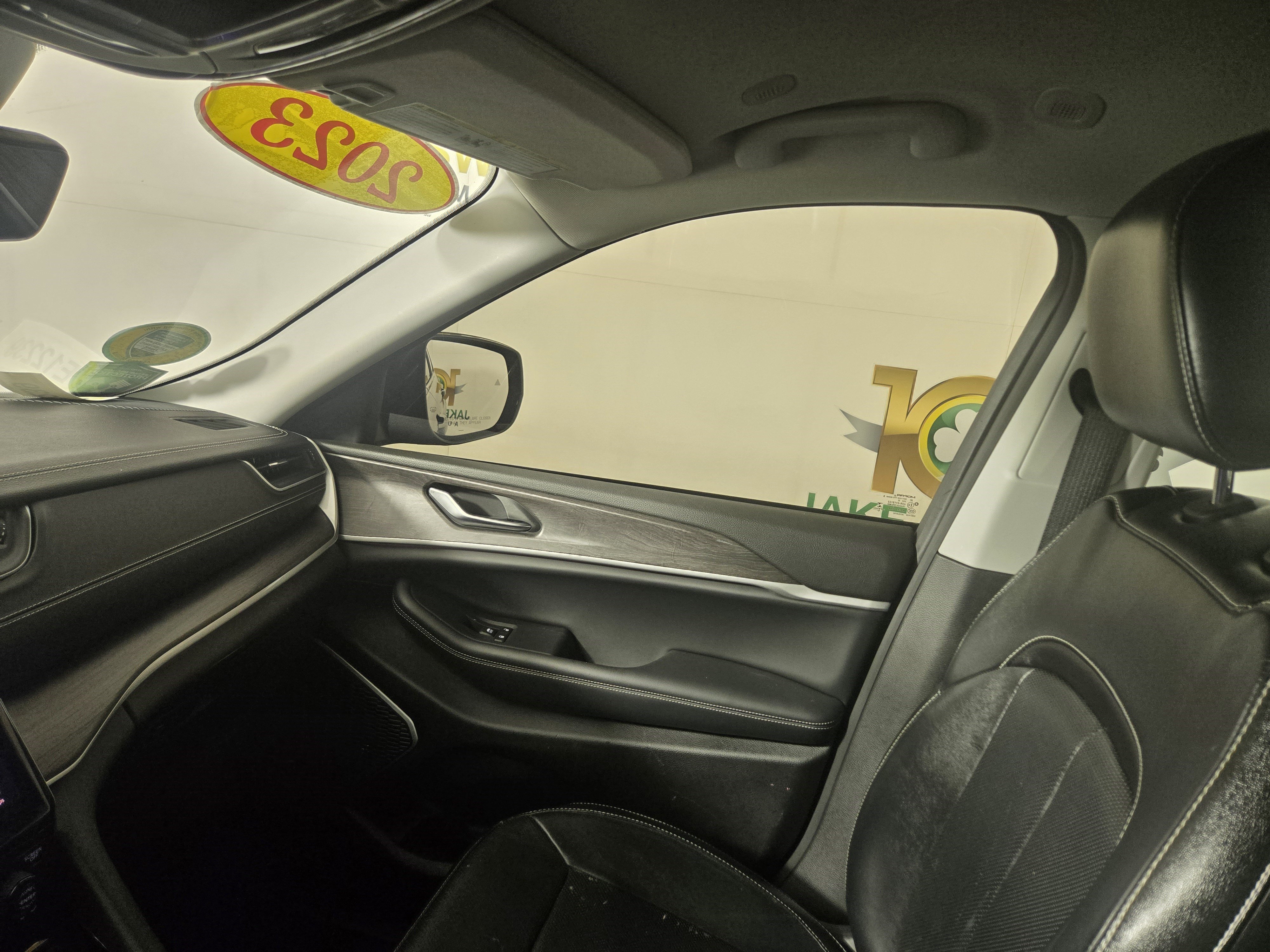 Certified 2023 Jeep Grand Cherokee L Limited w/ Luxury Tech Group II image 26