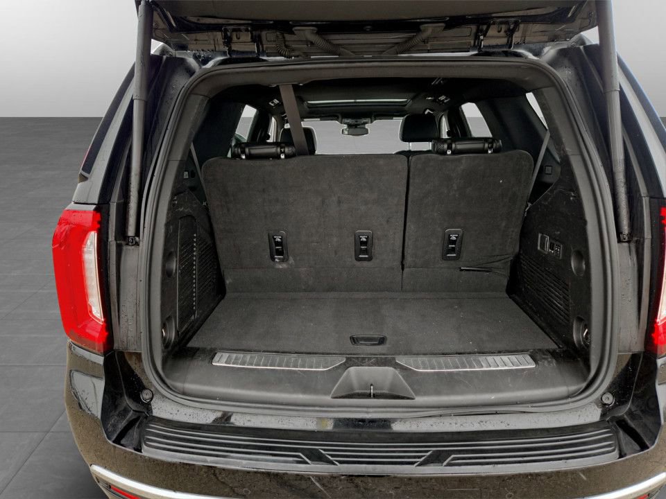 Used 2023 GMC Yukon Denali image 32