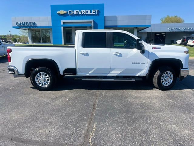 Used 2024 Chevrolet Silverado 2500 LT AWD/4WD image 11