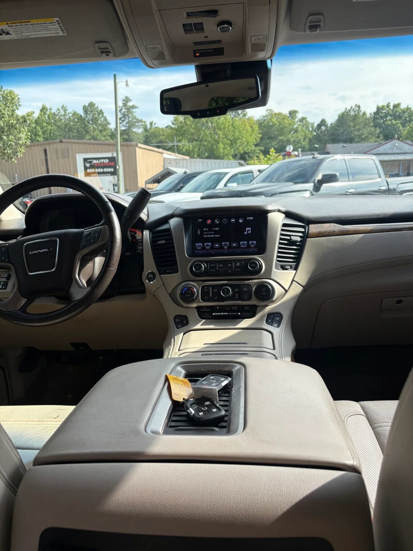 Used 2016 GMC Yukon Denali w/ Open Road Package AWD/4WD image 27