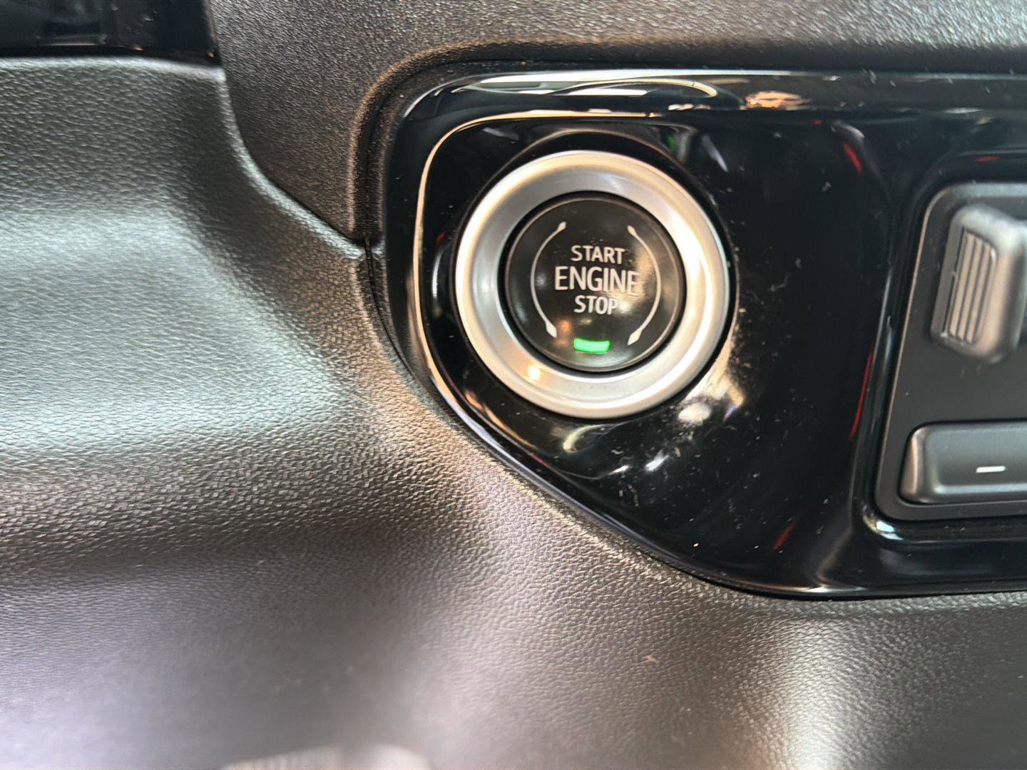 Used 2023 Chevrolet Silverado 1500 RST image 24