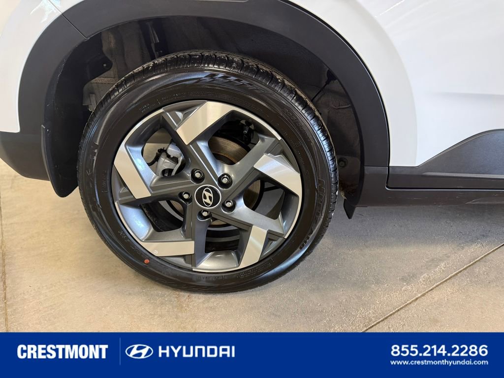 Used 2026 Hyundai Venue SEL FWD image 15