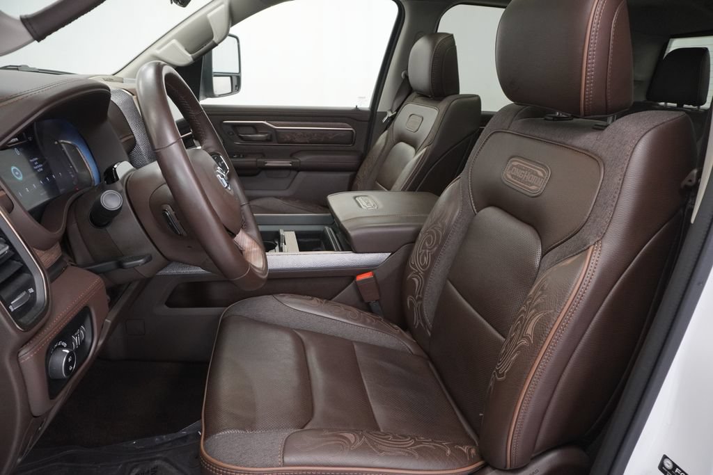 Used 2025 RAM 1500 Limited AWD/4WD image 4