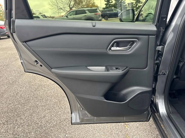 New 2026 Nissan Rogue Platinum w/ Platinum Premium Package AWD/4WD image 15