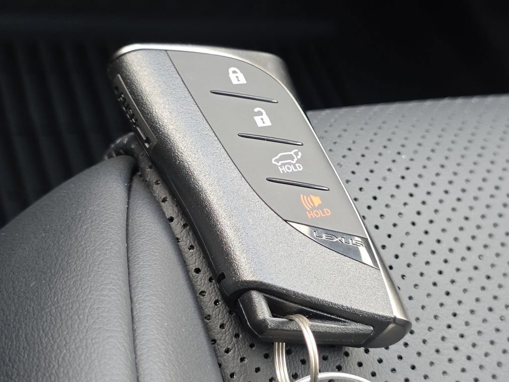 New 2026 Lexus TX 500h AWD image 31