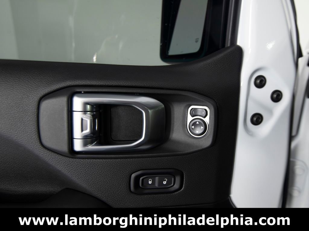 Used 2024 Jeep Wrangler Rubicon 392 image 13