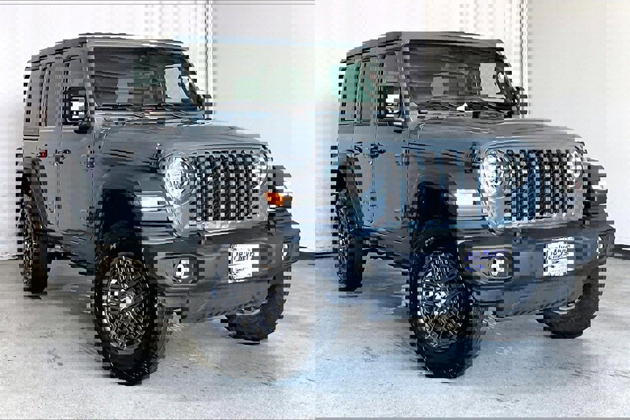 Used 2024 Jeep Wrangler Sport S image 1