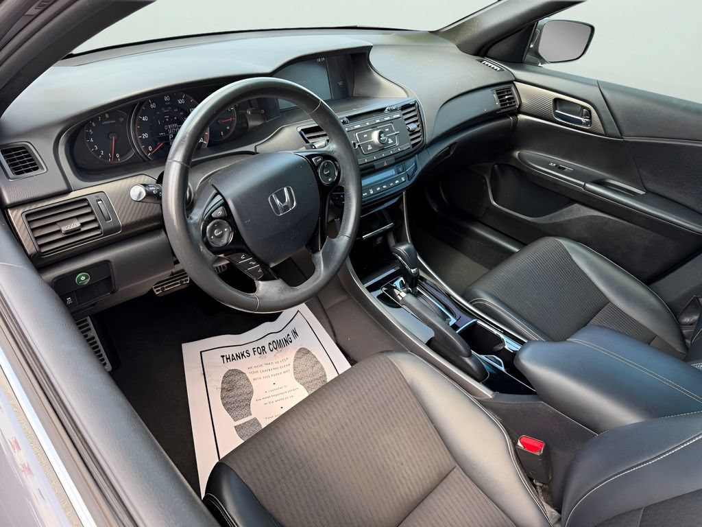 Used 2017 Honda Accord Sport image 12