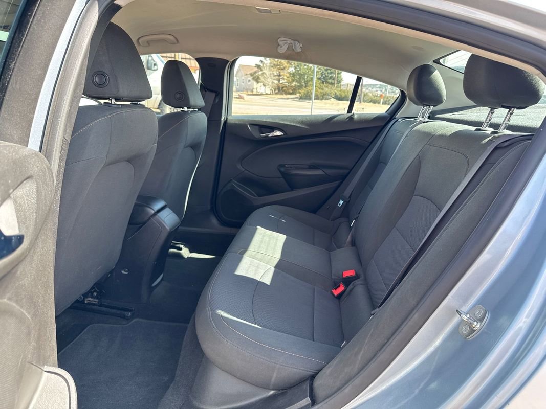 Used 2017 Chevrolet Cruze LS FWD image 13