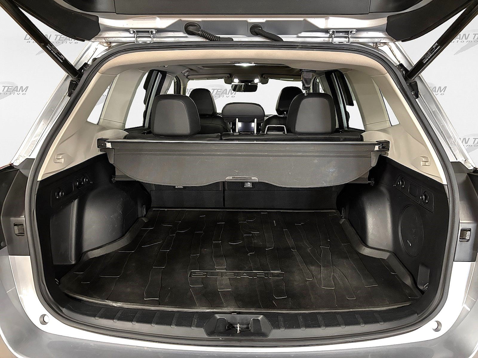 Used 2019 Subaru Forester Limited AWD/4WD image 17