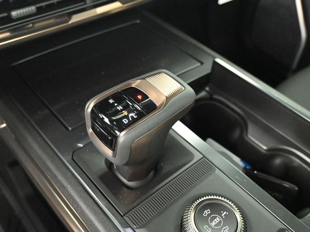 New 2025 GMC Hummer EV 2X w/ LPO, Dark Essentials Package image 21