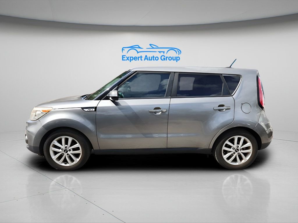 Used 2018 Kia Soul + w/ Primo Package image 2