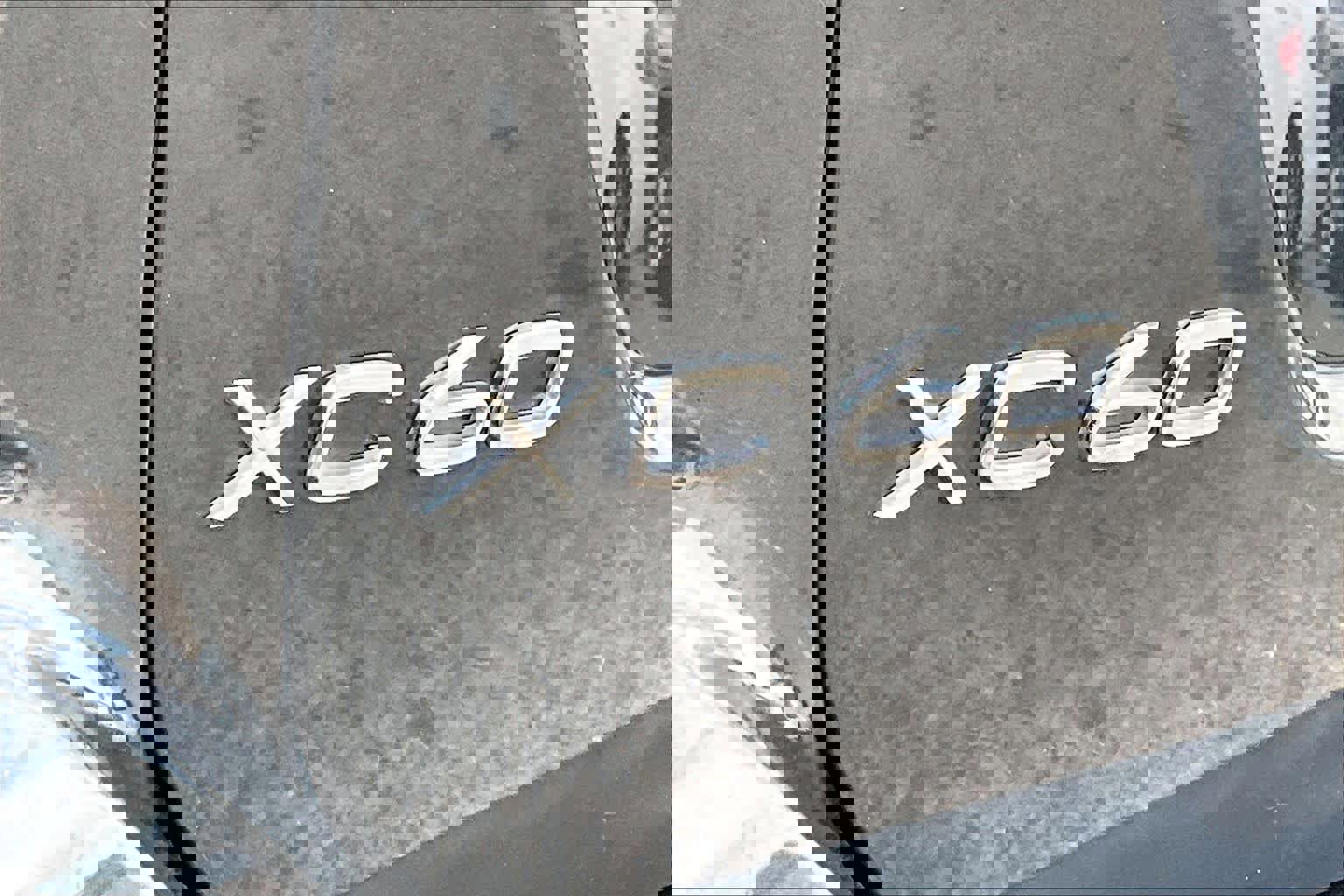 Used 2016 Volvo XC60 T5 Platinum image 9