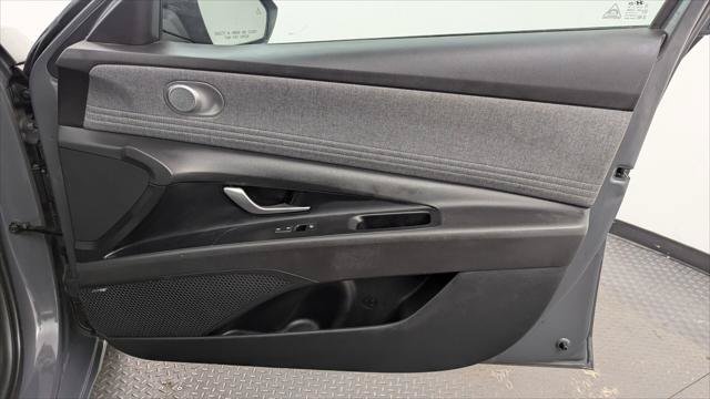 Used 2025 Hyundai Elantra Limited FWD image 22