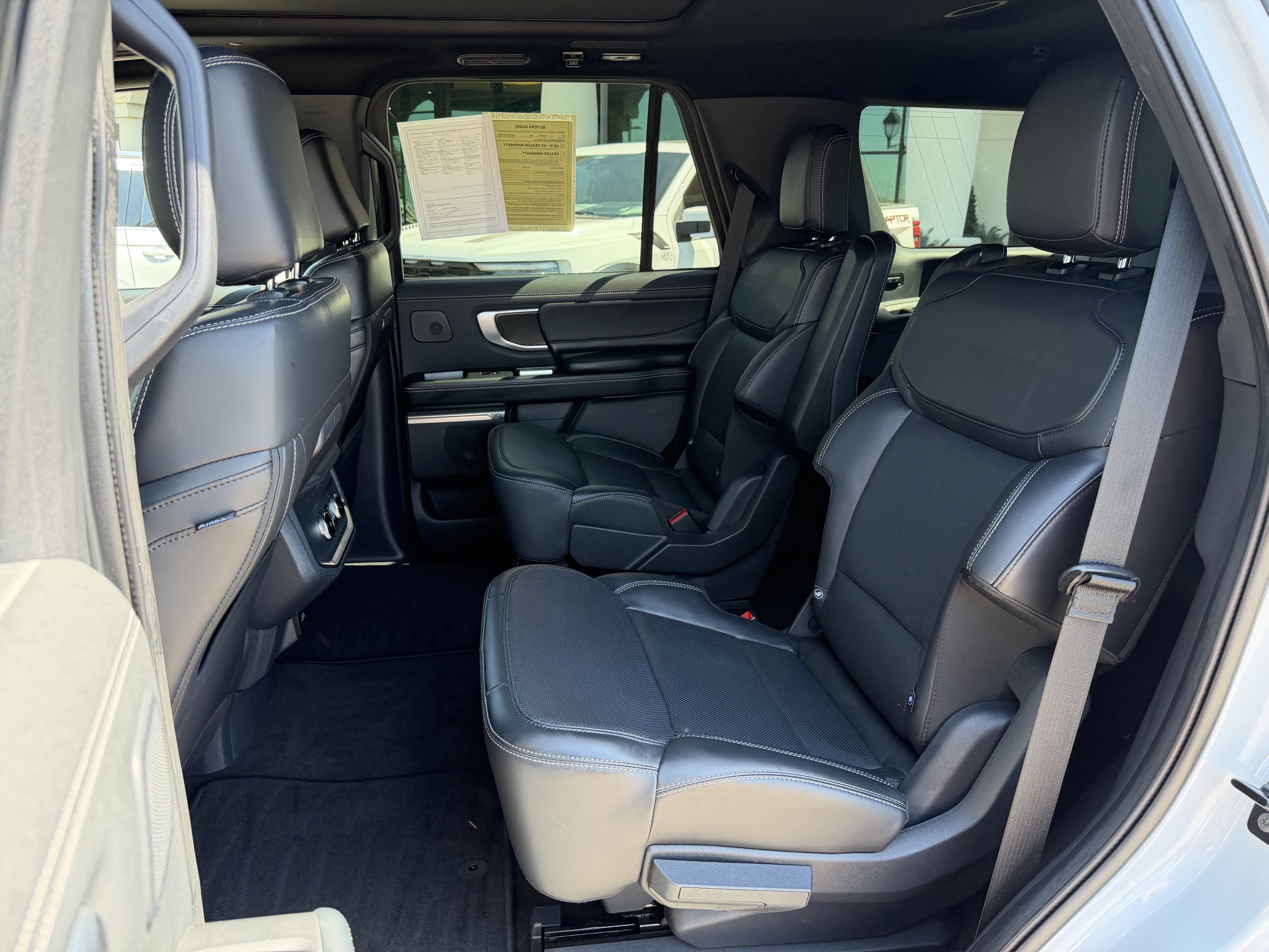 Certified 2025 Ford Expedition Platinum w/ Stealth Performance Package AWD/4WD image 31