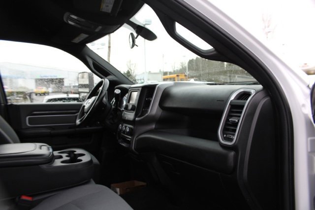 Used 2021 RAM 3500 Big Horn image 34