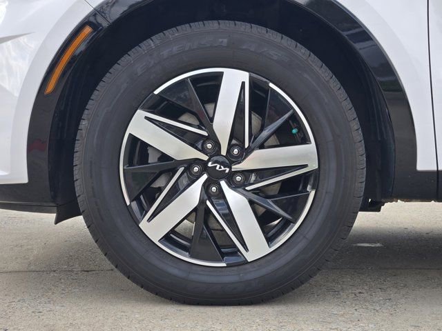Certified 2022 Kia Sorento EX w/ Panoramic Sunroof Package FWD image 11