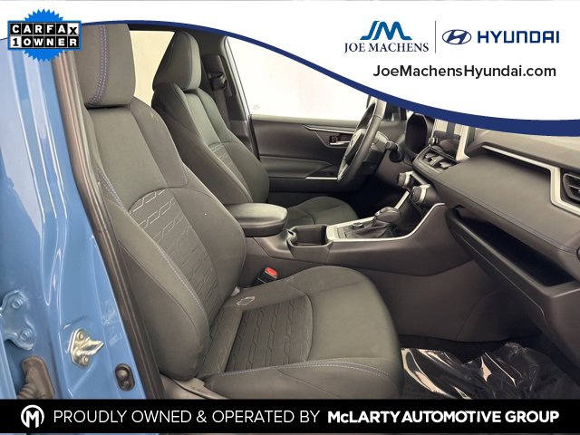 Used 2024 Toyota RAV4 SE image 24