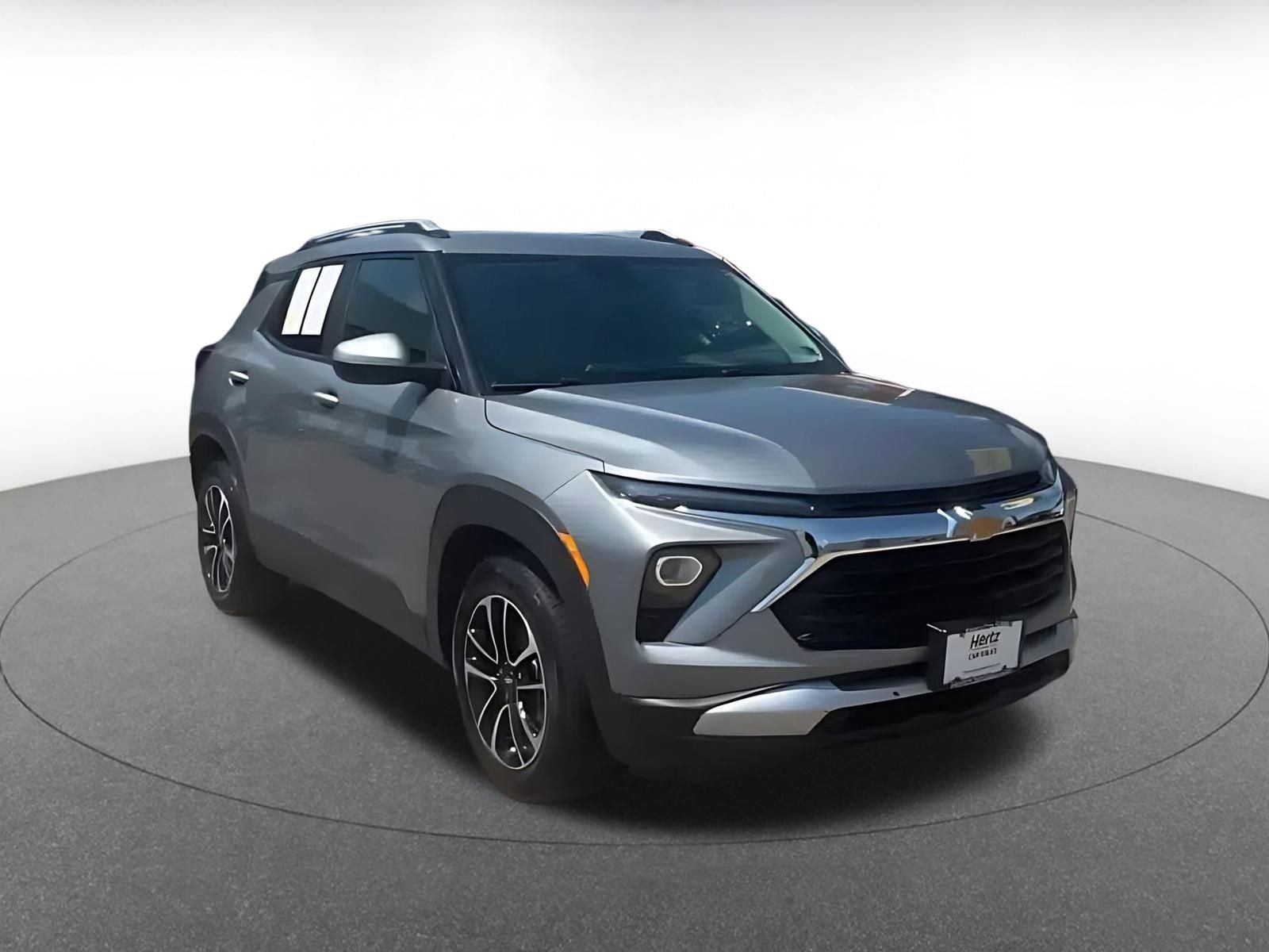 Used 2025 Chevrolet TrailBlazer LT FWD image 3