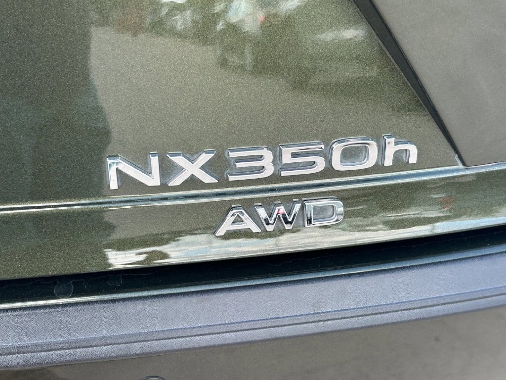 Used 2024 Lexus NX 350h AWD w/ Vision Package image 13