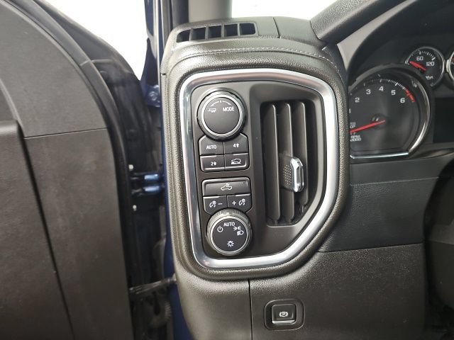 Used 2022 Chevrolet Silverado 1500 LT AWD/4WD image 16