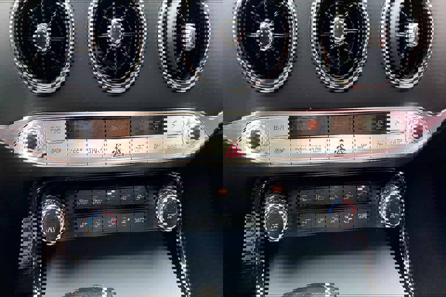 Used 2019 Kia Stinger GT1 image 31